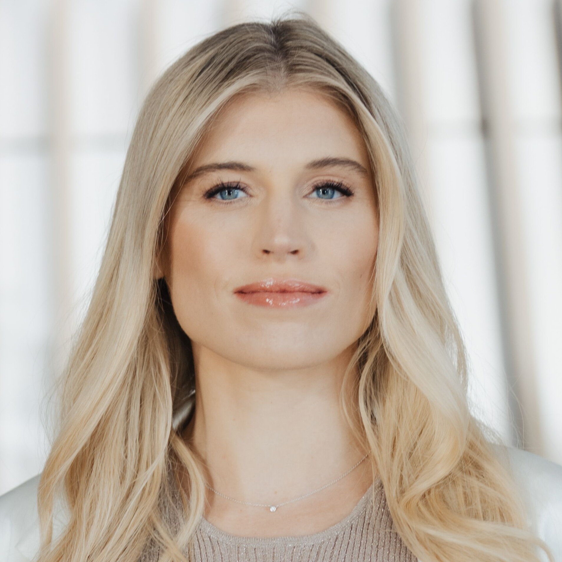 Céline Flores Willers