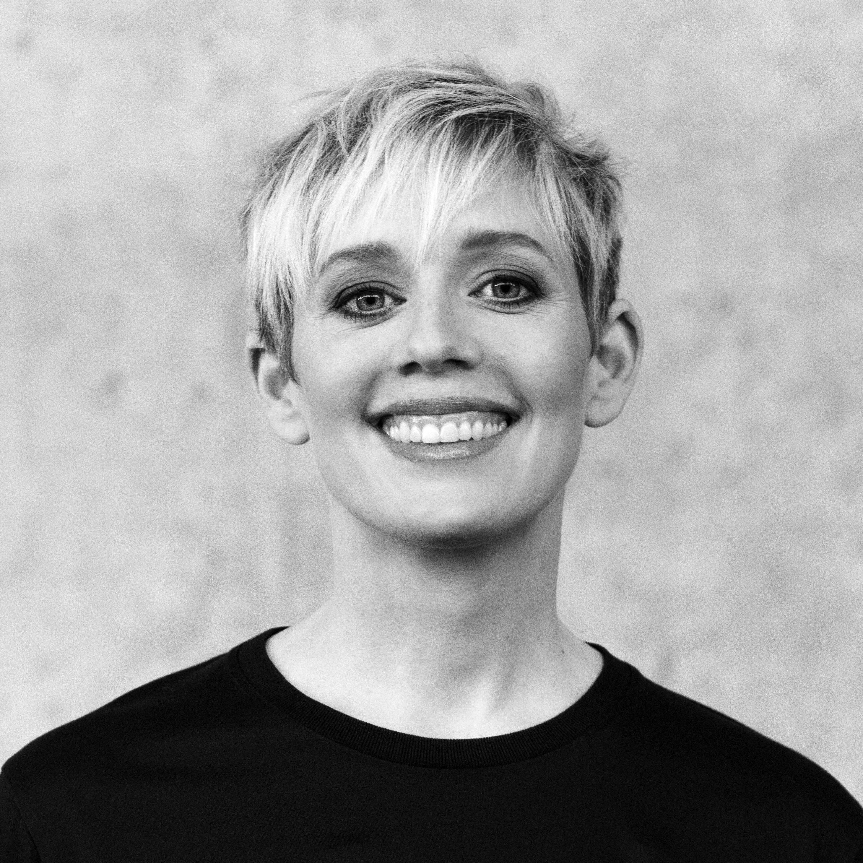 Dr. Steffi Burkhart